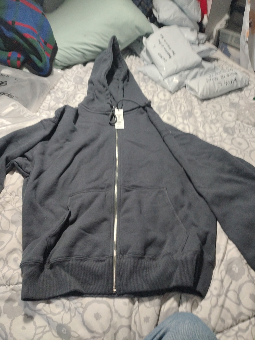 Garage Men's Zip-Up Hoodie in Charcoal - Picture 4 of 7